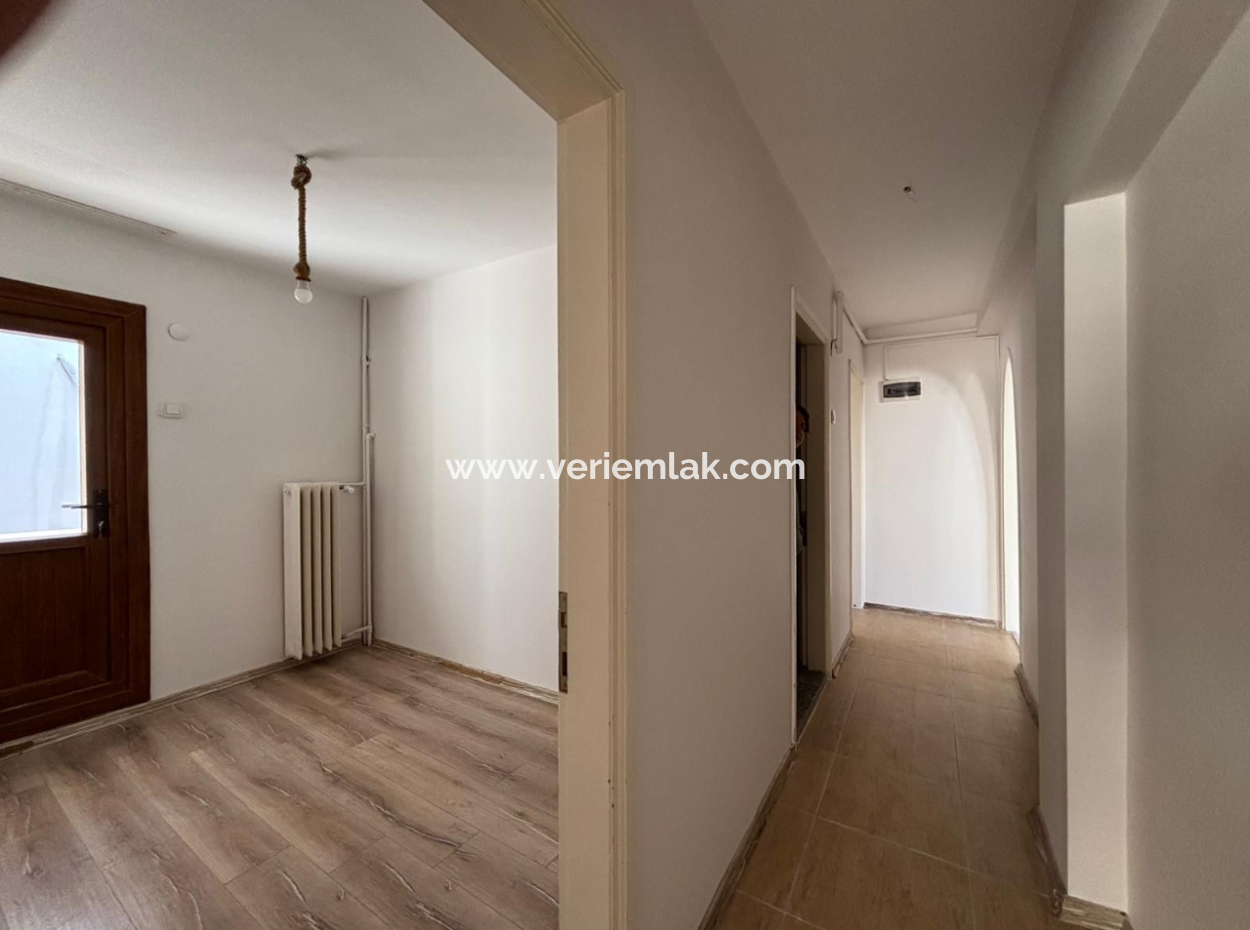 Alsancak Dutlu Street Mevkii Corner 3 1 6Th Floor 110M2 Flat For Rent