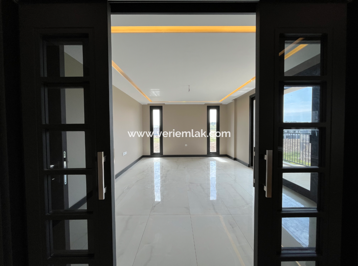 Luxury 2 1 Flats For Sale In A Complex With A Pool In Seferihisar Çolakibrahimbey Neighborhood
