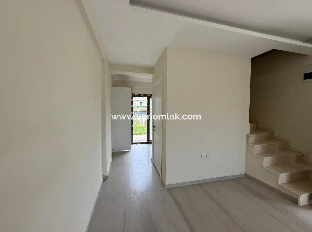New Villa For Rent With Garden, Veranda In Seferihisar Tepecik