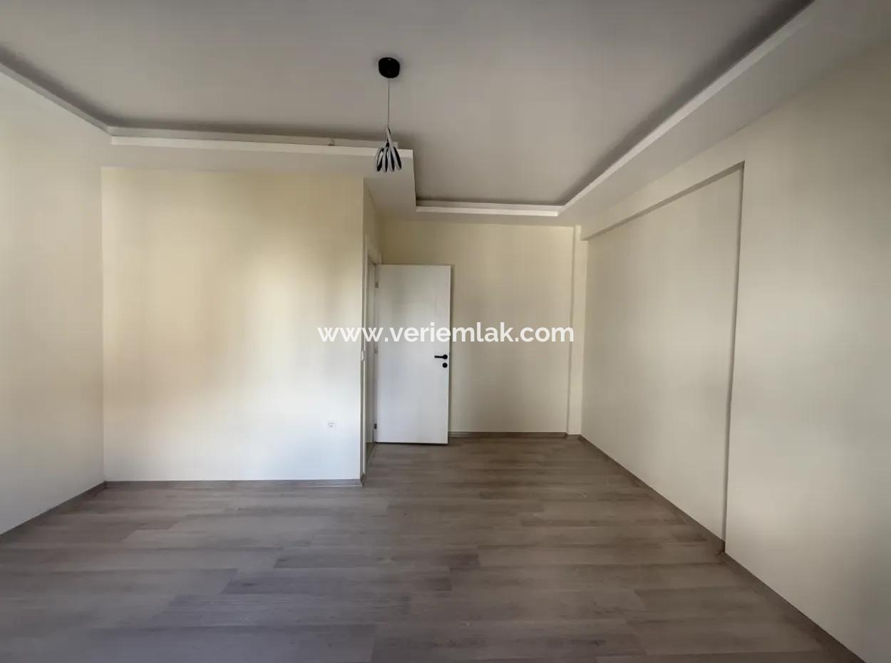 Large Villa For Rent With Garden • Veranda • Underfloor Heating In Seferihisar Tepecik Neighborhood