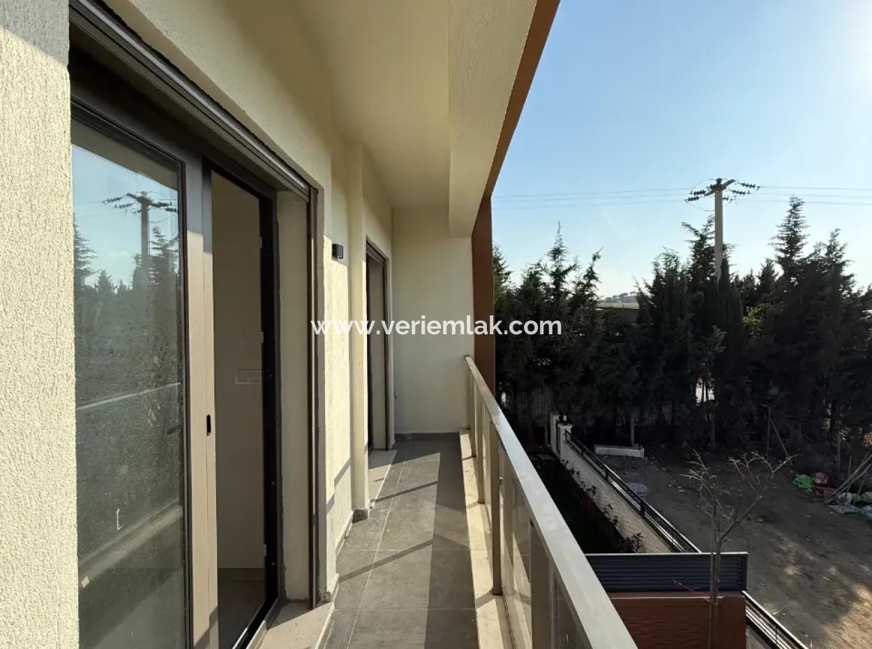 Large Villa For Rent With Garden • Veranda • Underfloor Heating In Seferihisar Tepecik Neighborhood