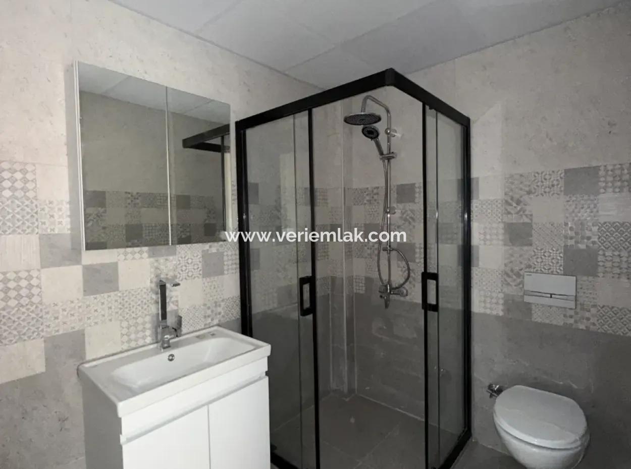 Large Villa For Rent With Garden • Veranda • Underfloor Heating In Seferihisar Tepecik Neighborhood