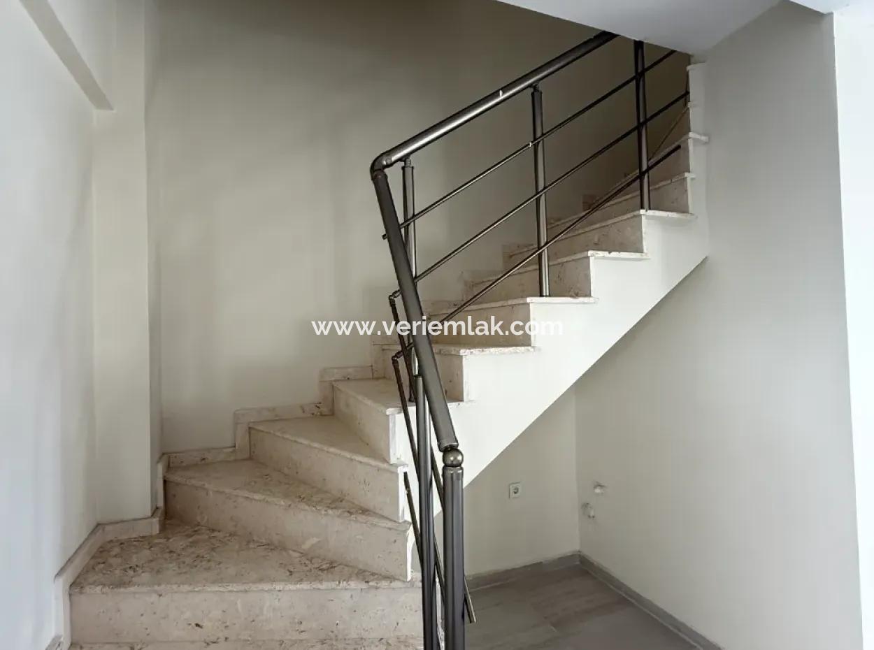 Large Villa For Rent With Garden • Veranda • Underfloor Heating In Seferihisar Tepecik Neighborhood