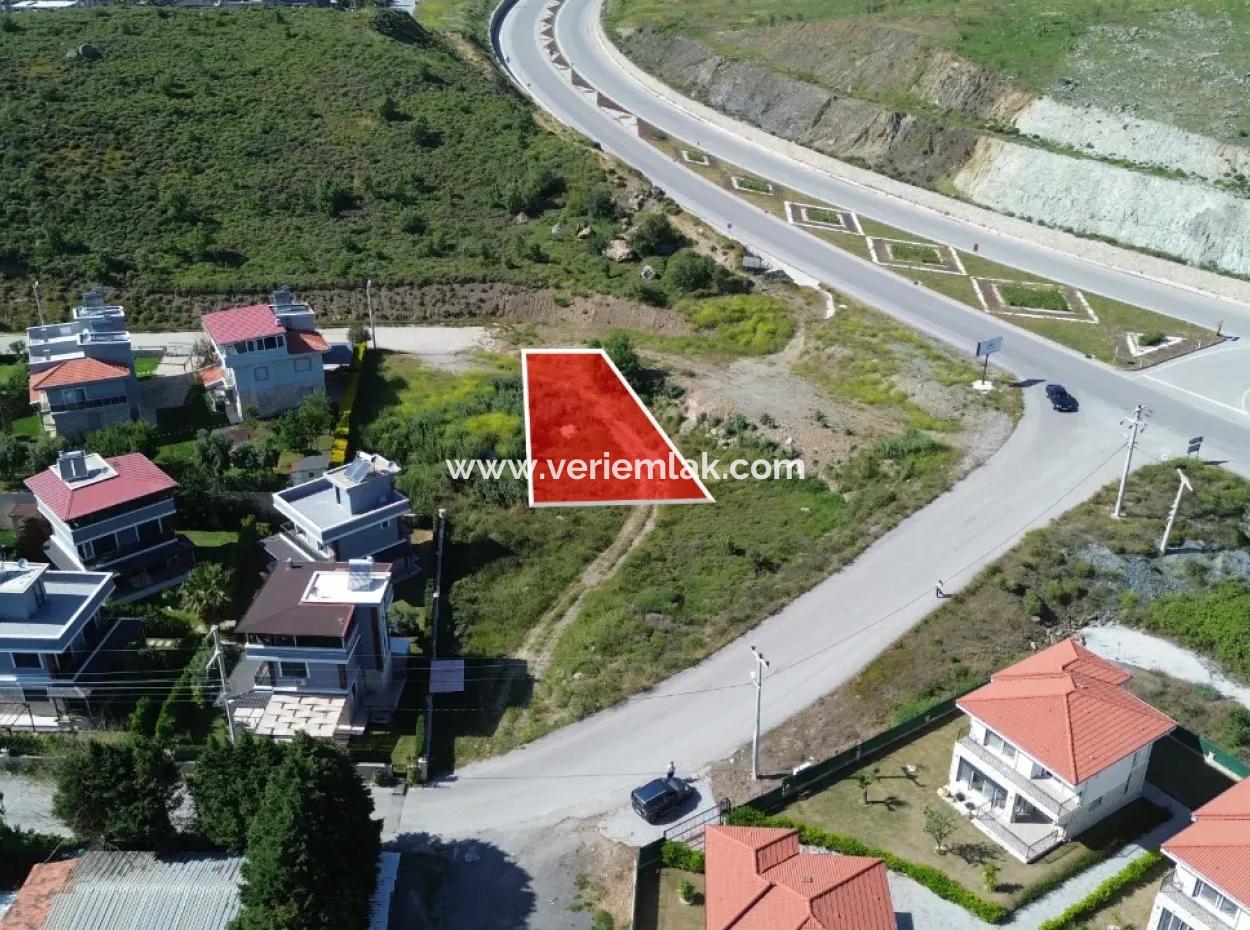 Land For Sale With 2 Separate Villas Zoned In Seferihisar Akarca Orşal Bay