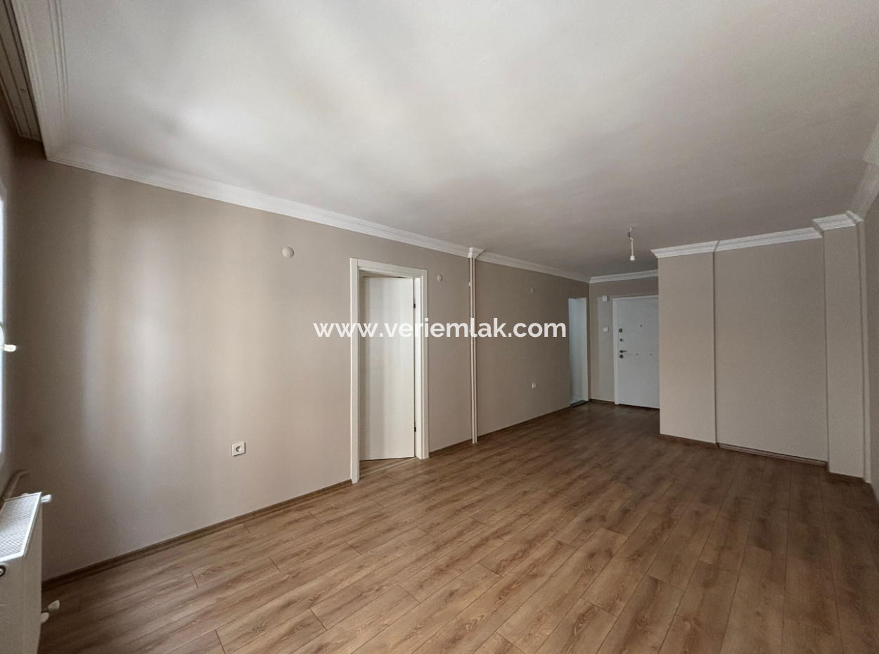 Alsancak Dünyagöz Hospital Karşisi1 1Flat For Rent Free Of Charge