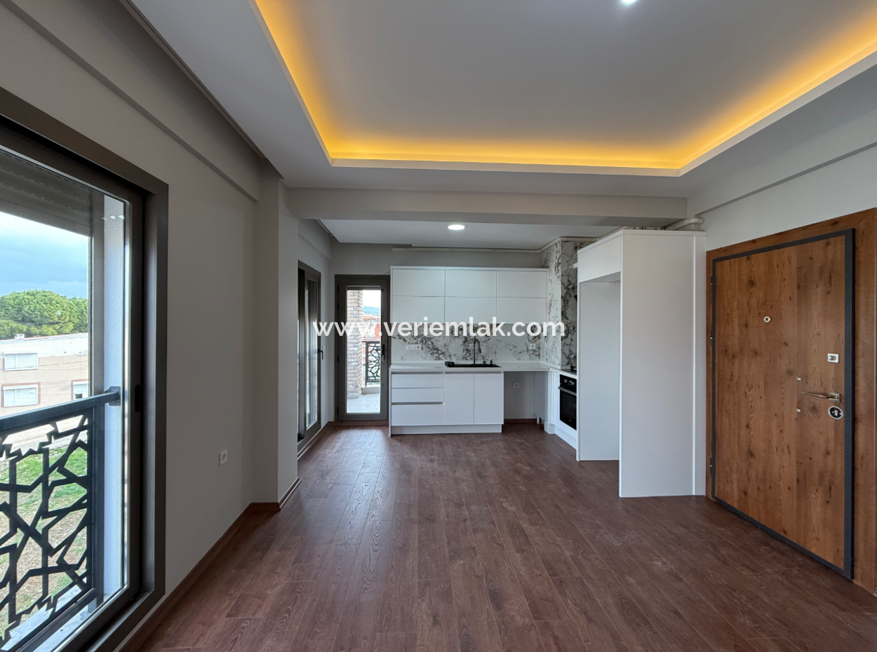 Modern 2 1 Apartment For Sale In Seferihisar City Center
