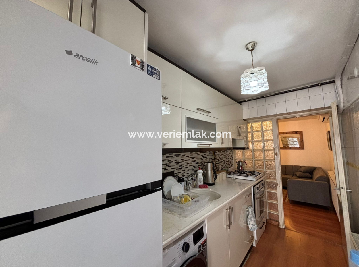Alsancak Dünyagöz Hospital. 2 1 Flat For Sale With Parking Near