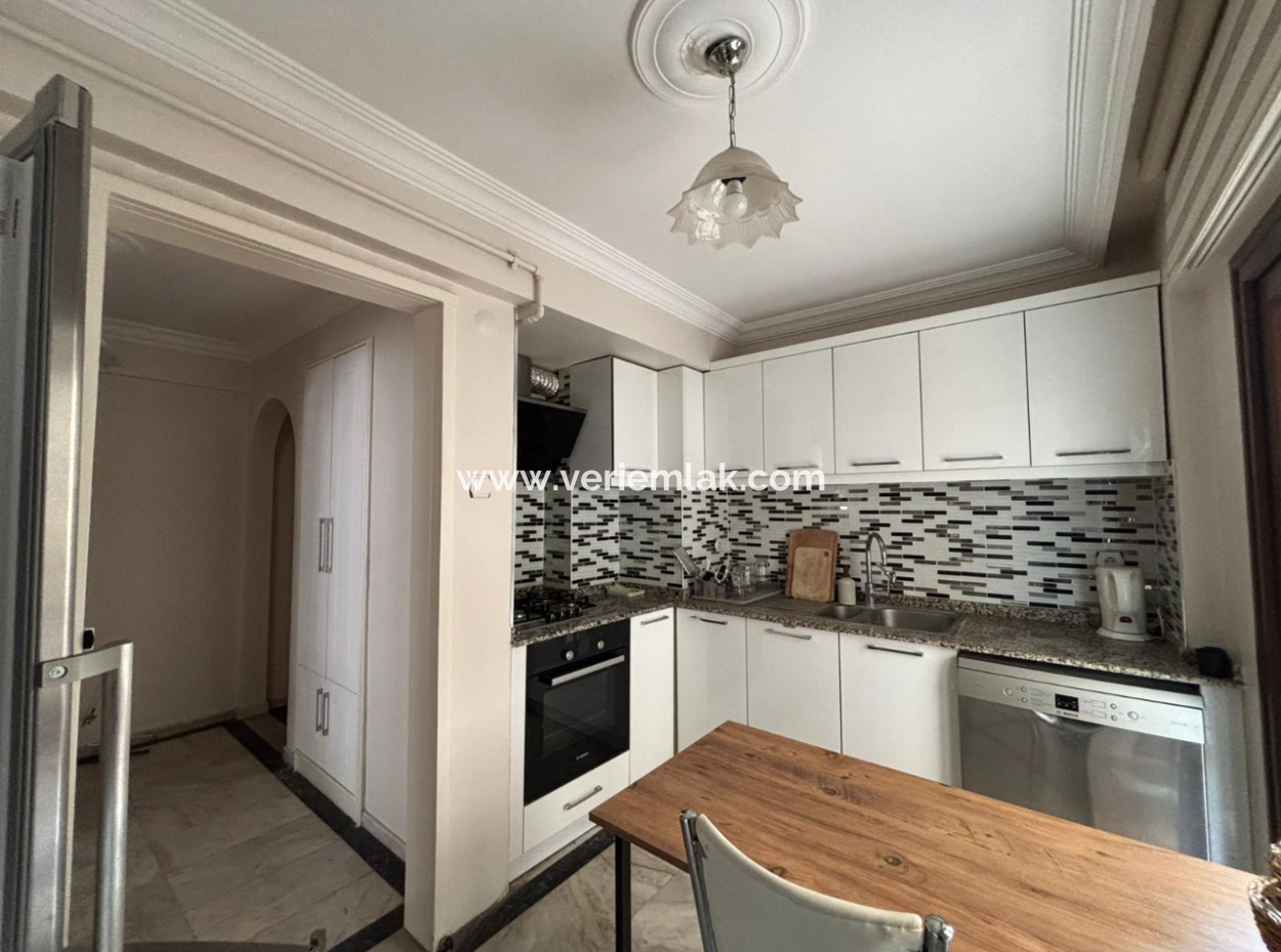 3Rd Floor 130M2 Furnished Flat For Rent In Alsancak Poet Eşreft