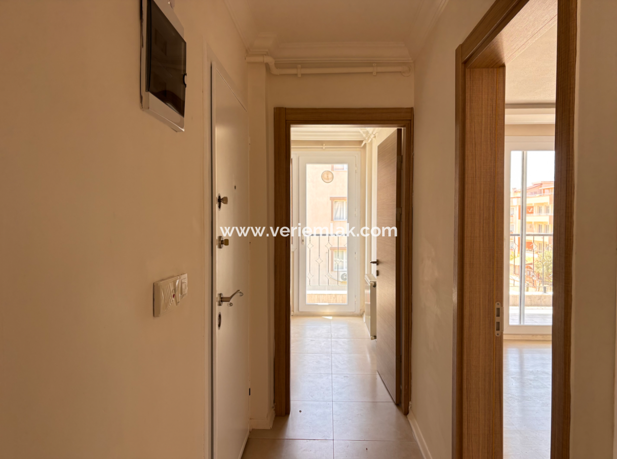2 1 Flat For Rent With Natural Gas On Seferihisar Mektep Street