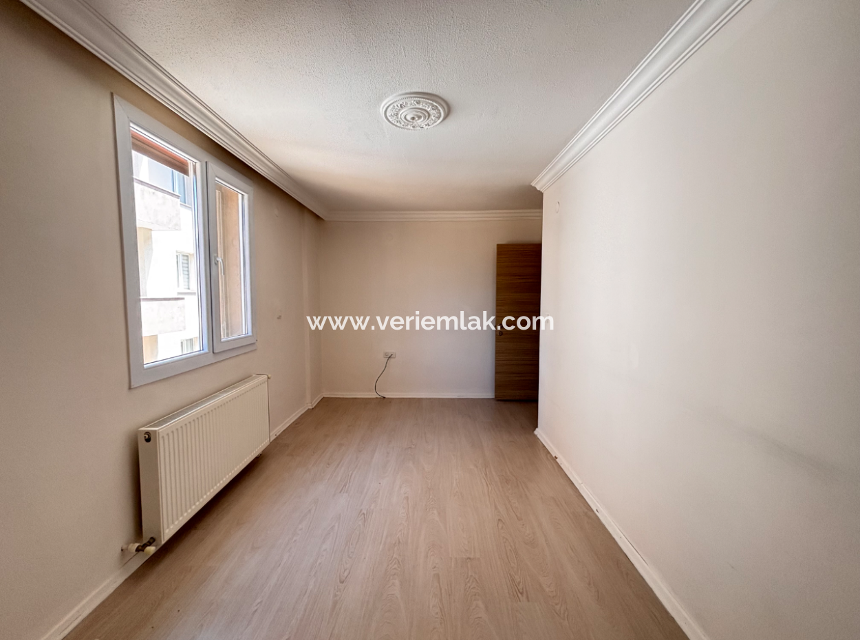 2 1 Flat For Rent With Natural Gas On Seferihisar Mektep Street