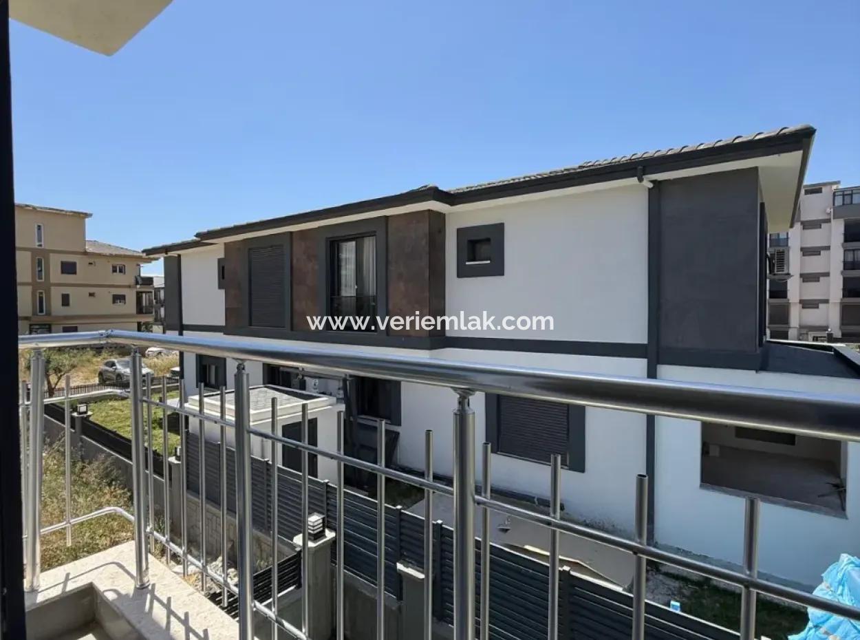 Modern And Comfortable Villa In Seferihisar Camikebir