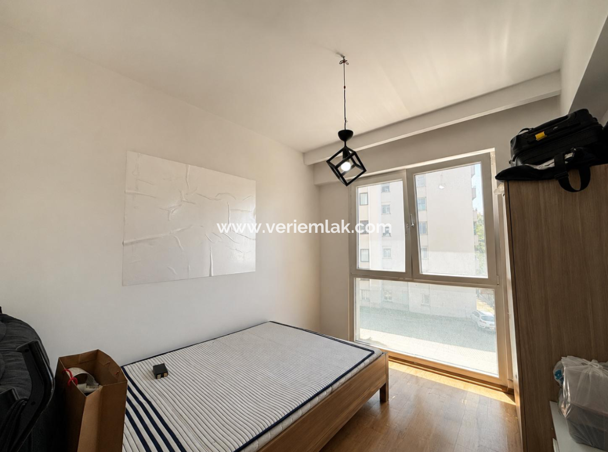 1St Floor Combi Flat For Rent On Alsancak Kahramanlar Akincilar Street!
