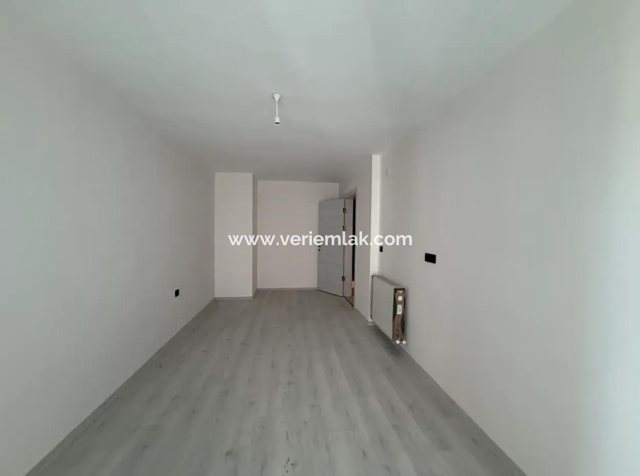 90 M² Spacious New 2 1 Mezzanine Flat In Seferihisar City Center