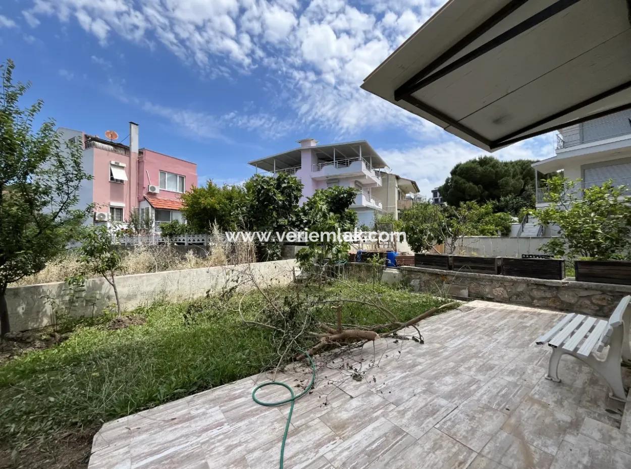 Villa In Seferihisar Akarca, Close To The Sea, Offering A Large And Pleasant Living Space With A Detached Taste