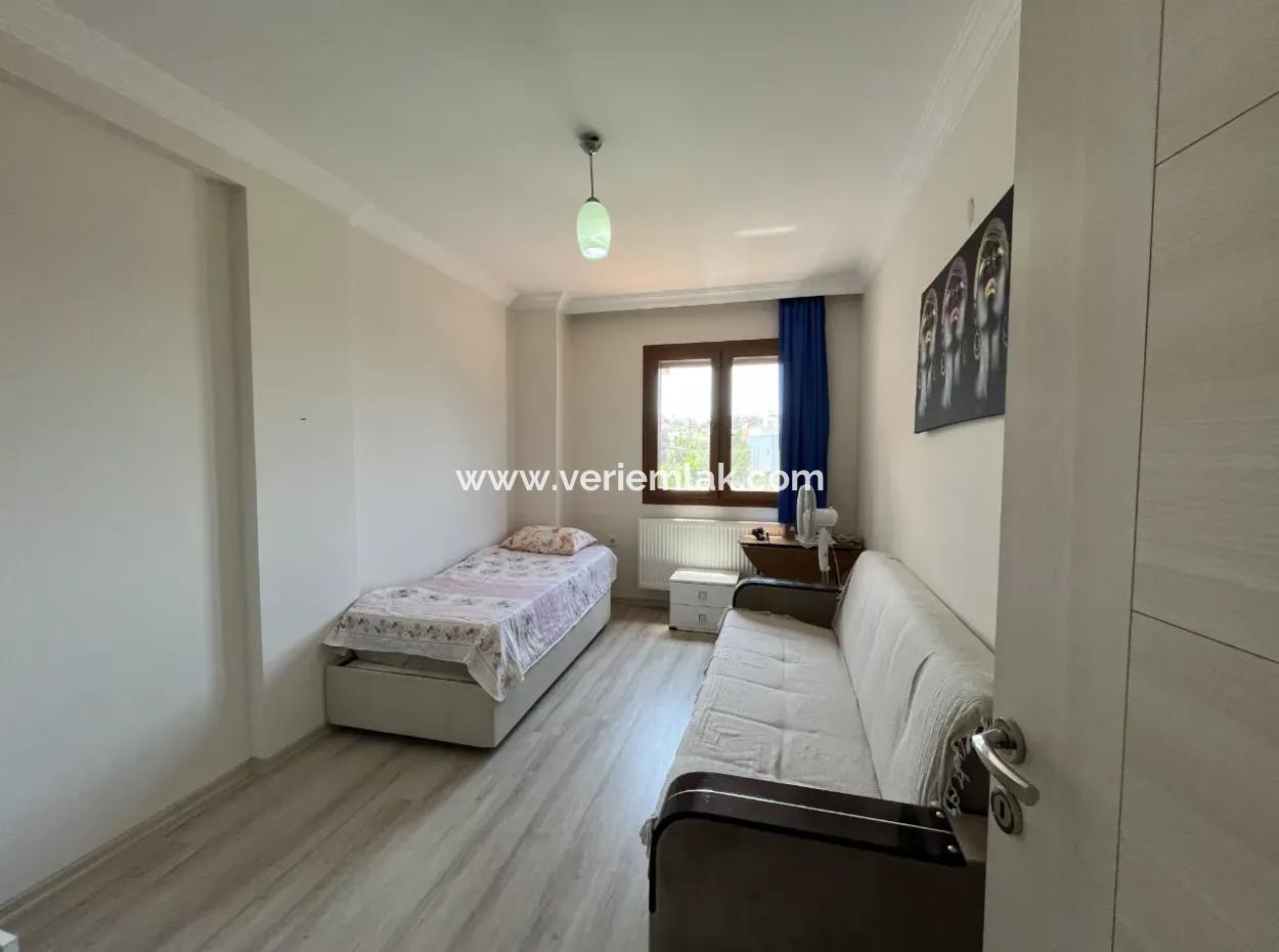 Villa In Seferihisar Akarca, Close To The Sea, Offering A Large And Pleasant Living Space With A Detached Taste