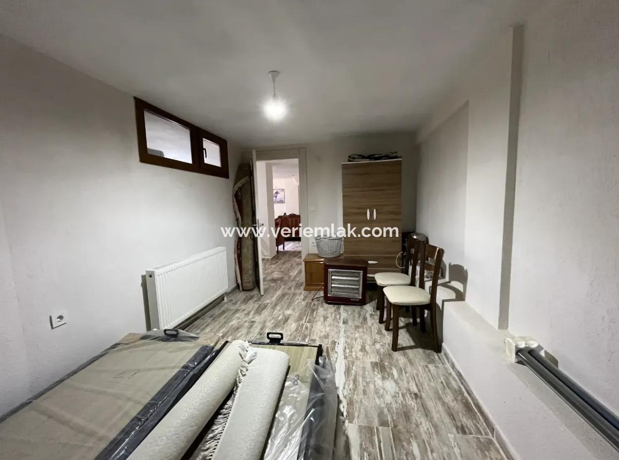 Villa In Seferihisar Akarca, Close To The Sea, Offering A Large And Pleasant Living Space With A Detached Taste