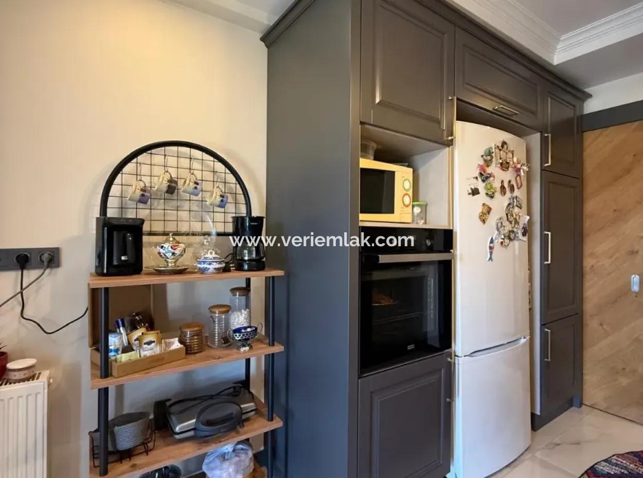 Stylish 2 1 Flat With Separate Kitchen, Glass Balcony And Natural Gas In Camikebir Neighborhood