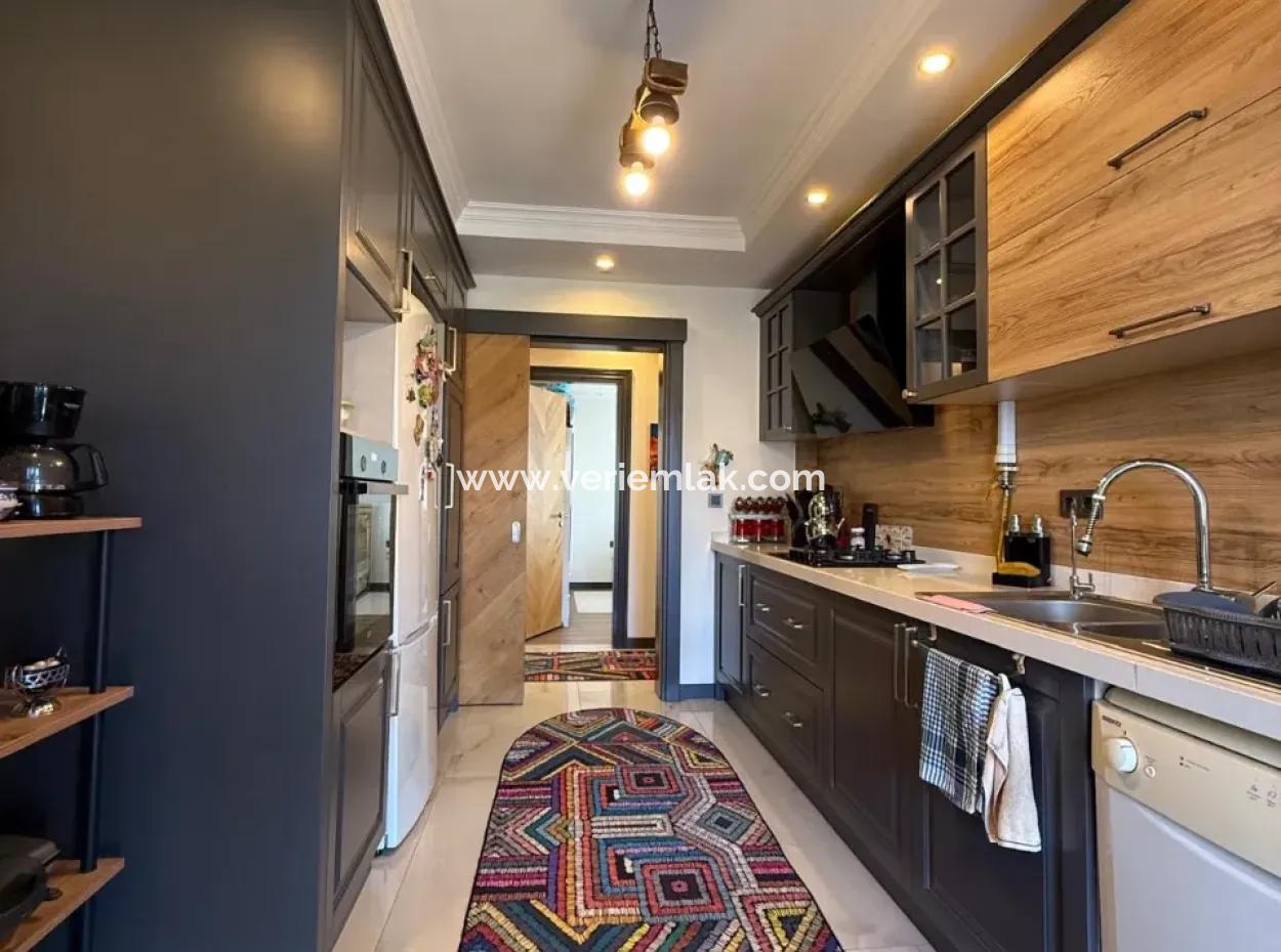 Stylish 2 1 Flat With Separate Kitchen, Glass Balcony And Natural Gas In Camikebir Neighborhood