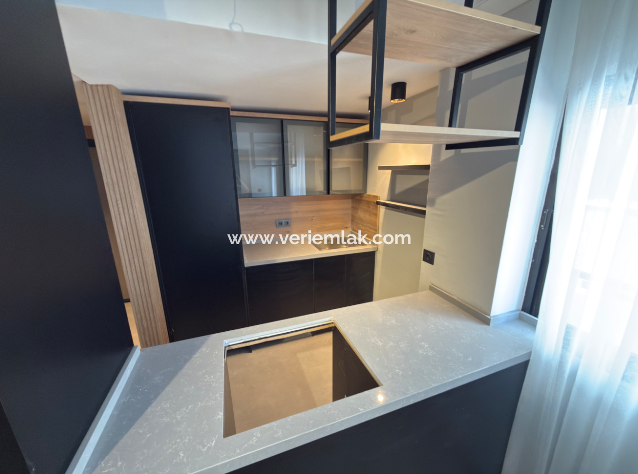 Alsancak Kültür Mahallesi Otoparkli 1 1 Flat For Sale Without Cost
