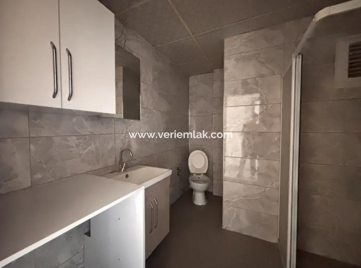 Spacious 2 1 Flat For Sale With Terrace And Balcony In Çolakibrahimbey Neighborhood