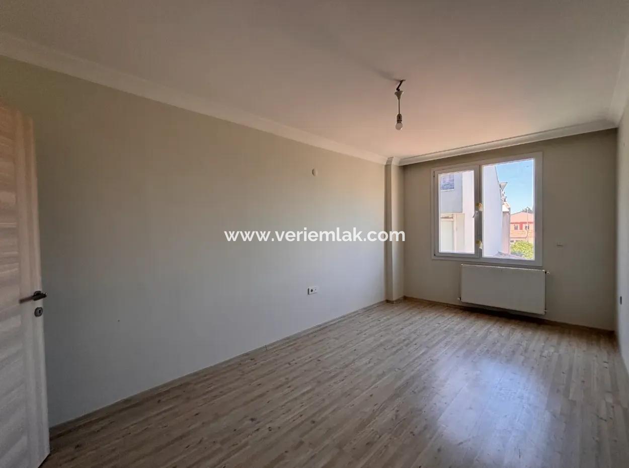 Mezzanine 2 1 Flat With En-Suite Bathroom And Balcony In Çolakibrahimbey Neighborhood