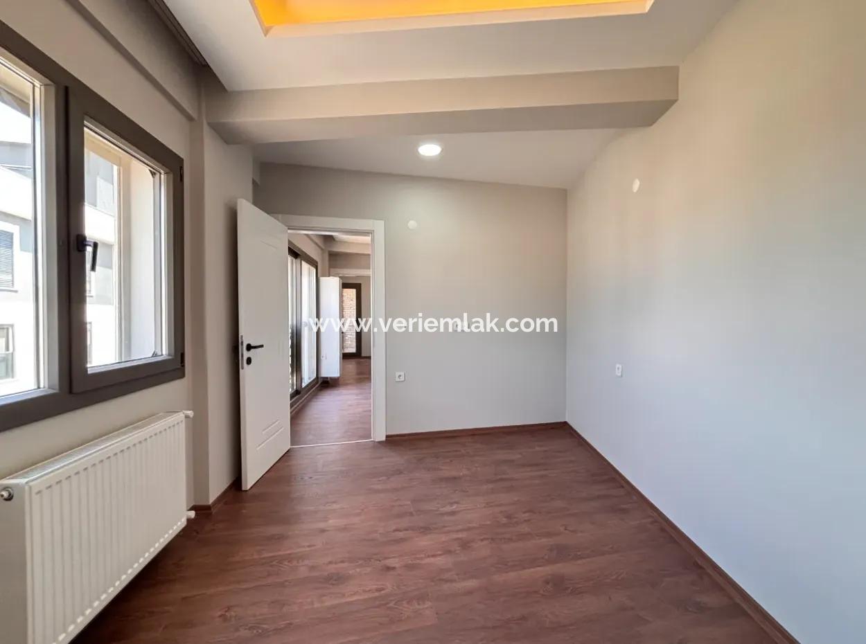 Pleasant Living Space Designed With Modern Details In The City Center!