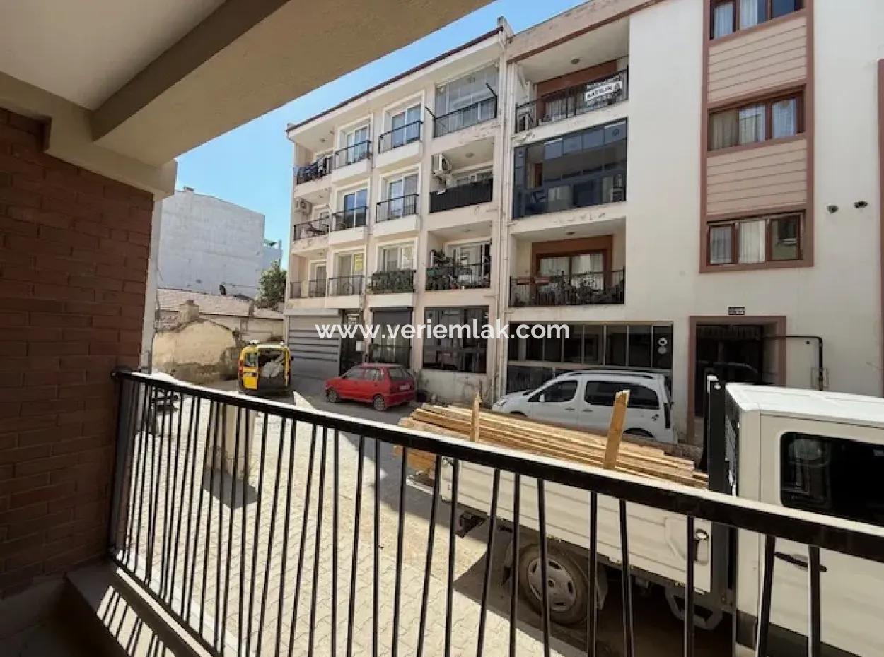 Comfortable And Luxury Flat For Sale In Seferihisar Çolak Ibrahim Bey Neighborhood