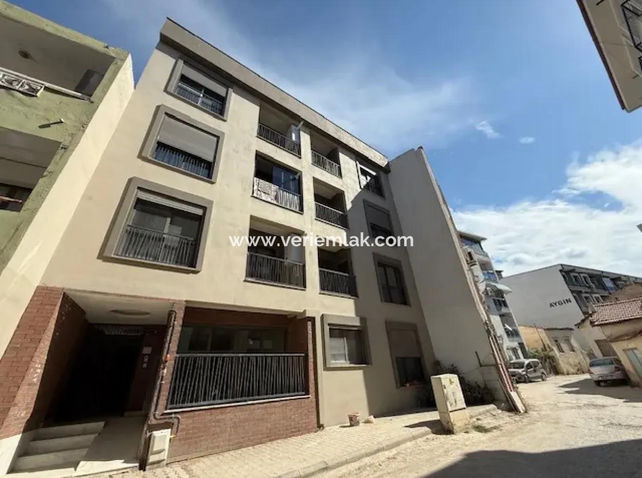 Comfortable And Luxury Flat For Sale In Seferihisar Çolak Ibrahim Bey Neighborhood