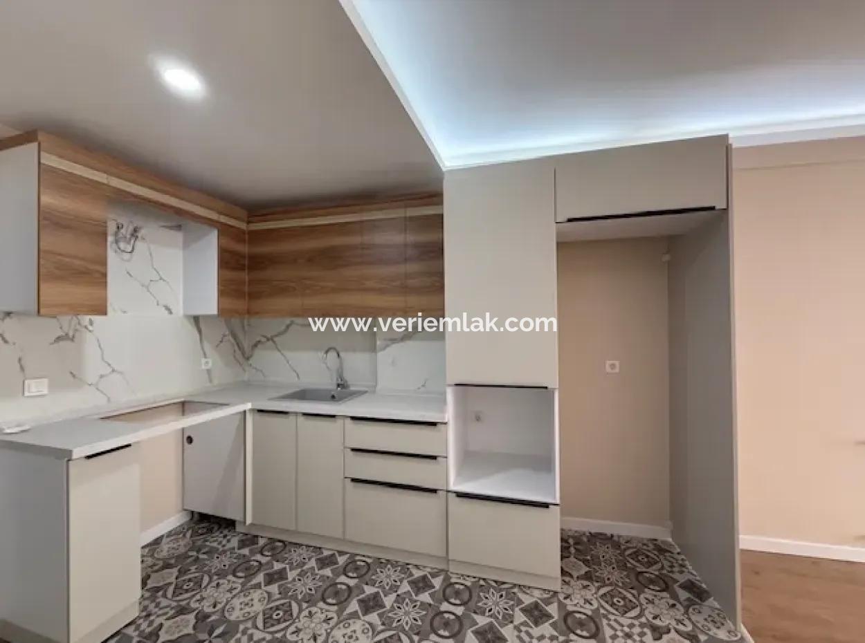 Modern 1 1 Apartment For Sale In Seferihisar Çolak İbrahim Neighborhood