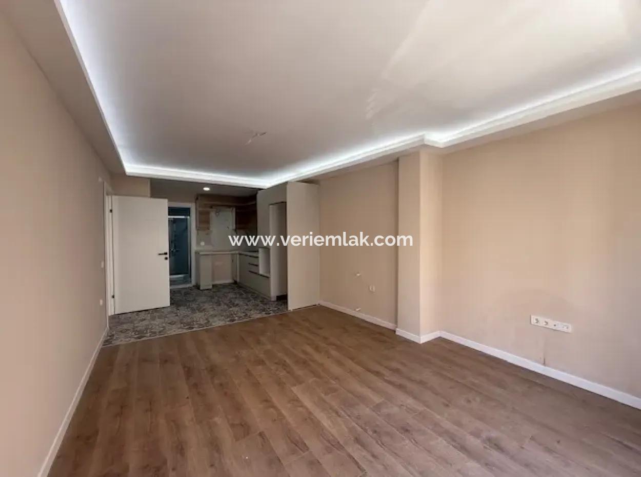 Modern 1 1 Apartment For Sale In Seferihisar Çolak İbrahim Neighborhood