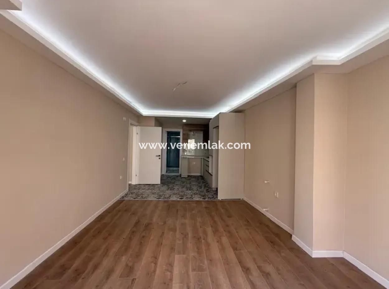 Modern 1 1 Apartment For Sale In Seferihisar Çolak İbrahim Neighborhood