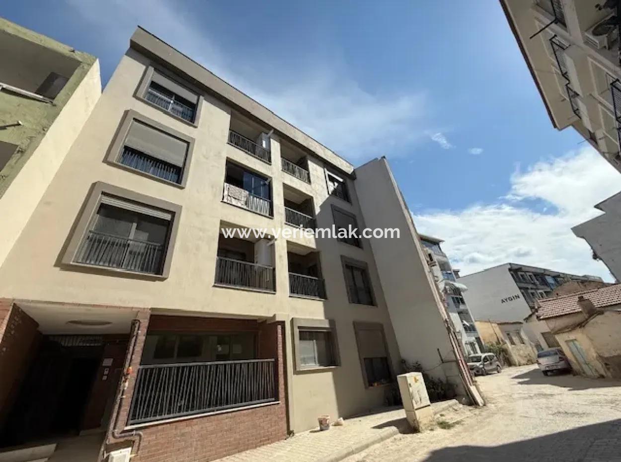 Modern 1 1 Apartment For Sale In Seferihisar Çolak İbrahim Neighborhood