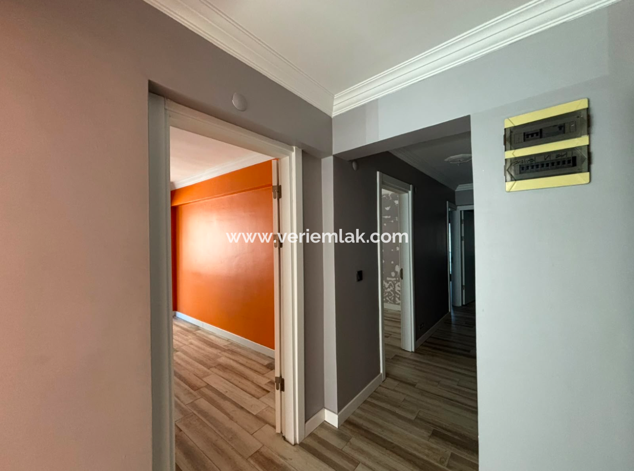 Empty 1St Floor 135M2 Flat For Sale With Parking Lot In Alsancak Şair Eşref