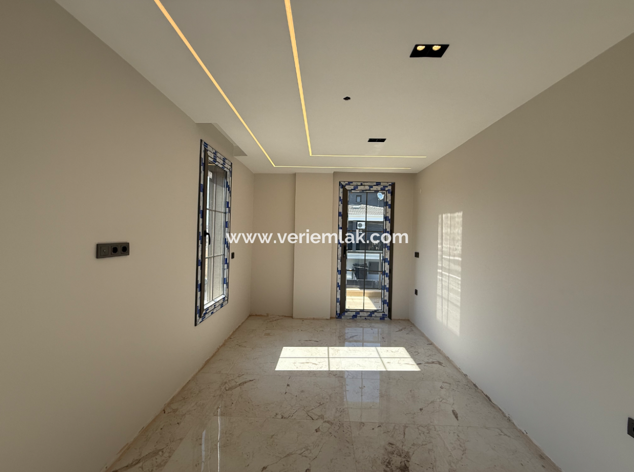 4 1 Triplex Villa In Seferihisar Camikebir District