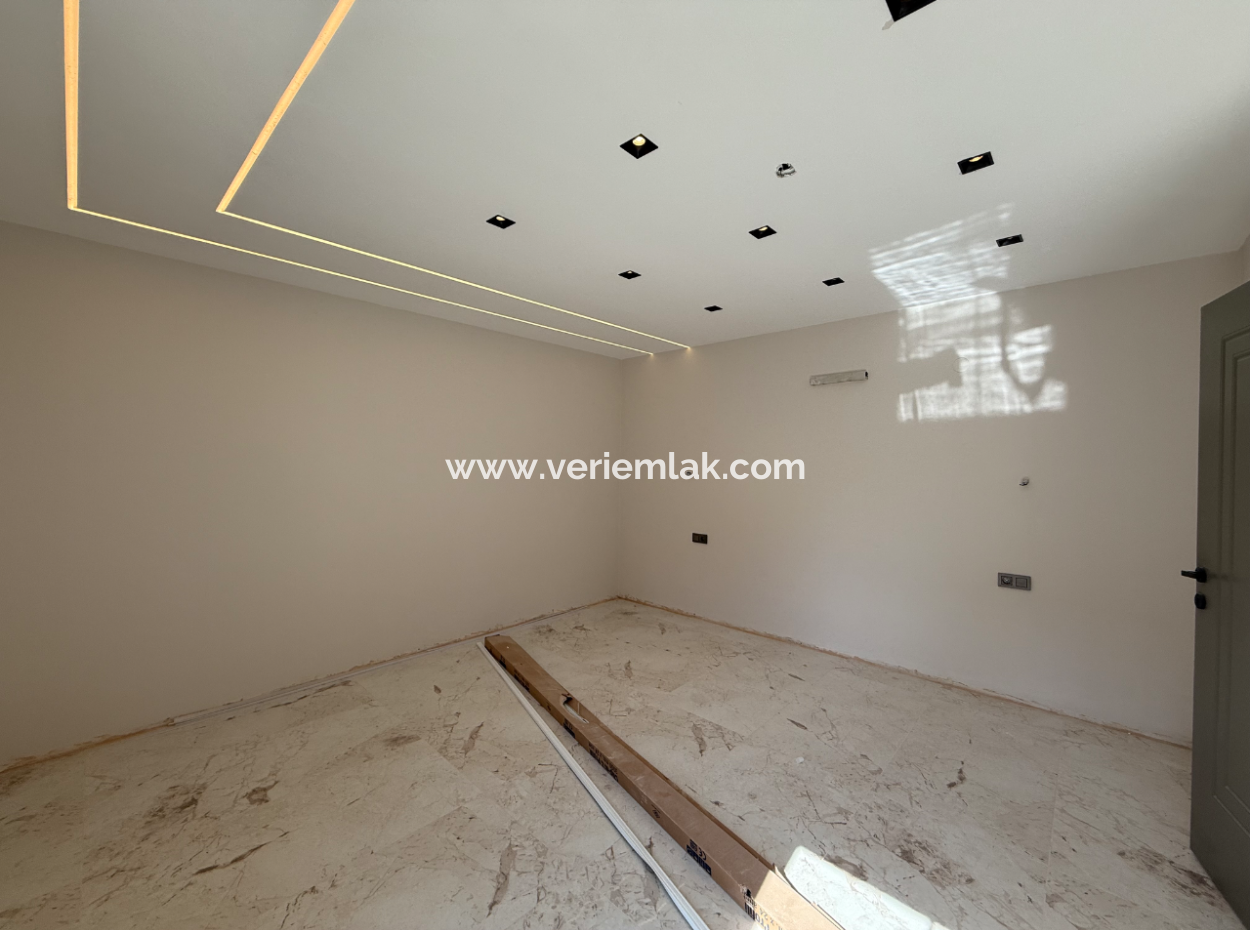 4 1 Triplex Villa In Seferihisar Camikebir District
