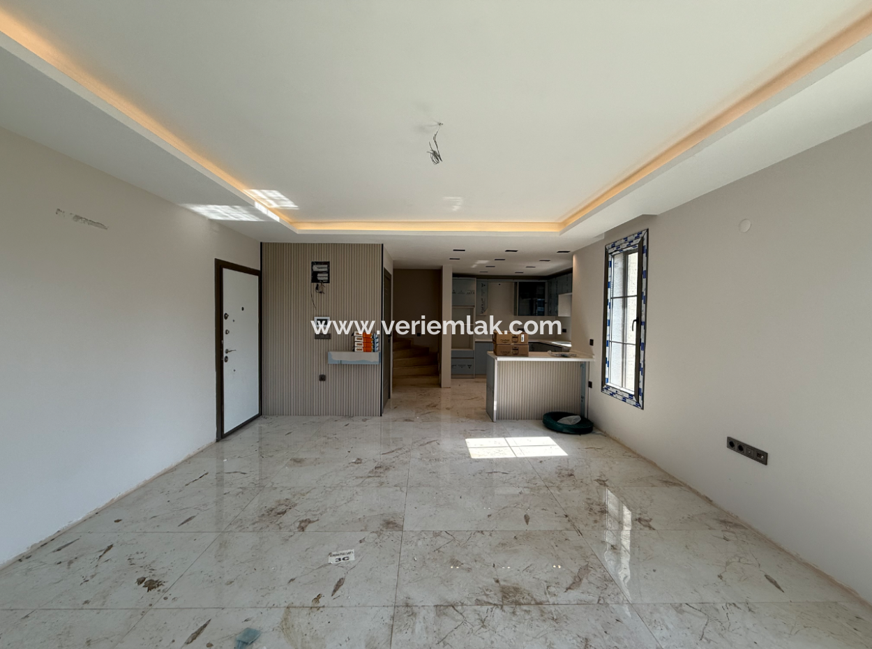 4 1 Triplex Villa In Seferihisar Camikebir District