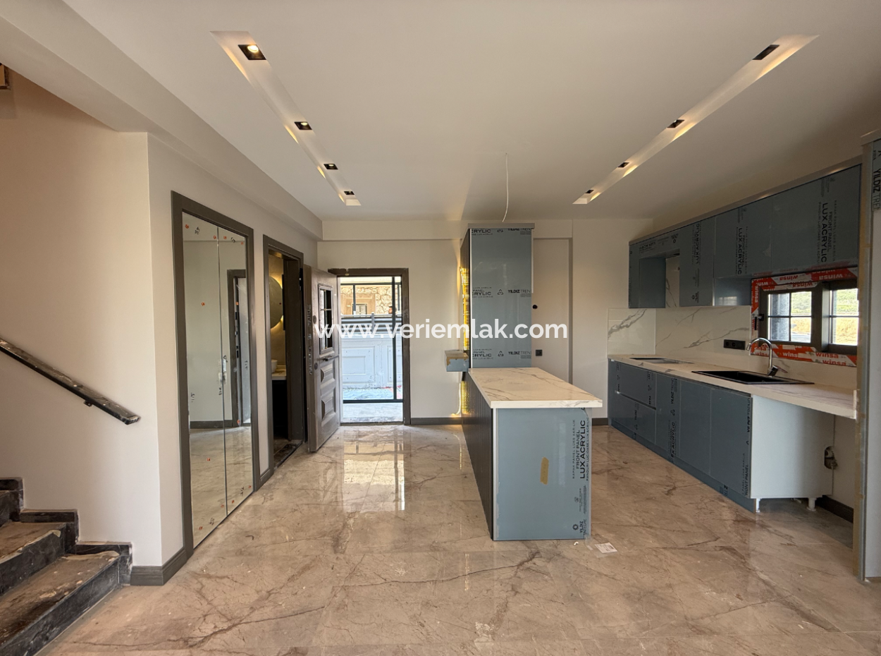 Modern Villa With Pool For Sale Near Seferihisar Akarca Bora Bora Houses