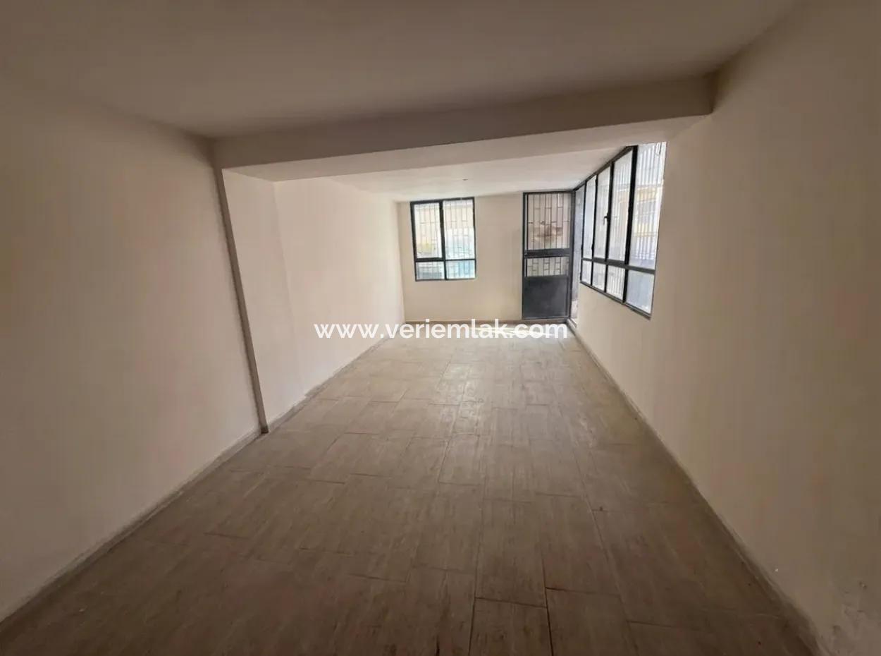 Located Very Close To The Main Street In Küçükyalı, 30 M2 Shop