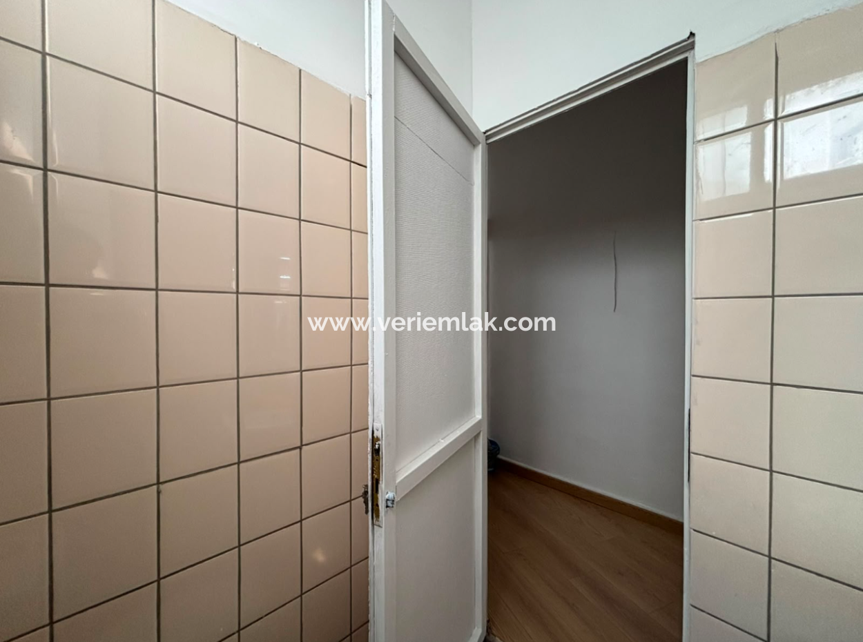 40M2 Wc Shop For Rent Opposite Emot In Alsancak Kahramanlar!