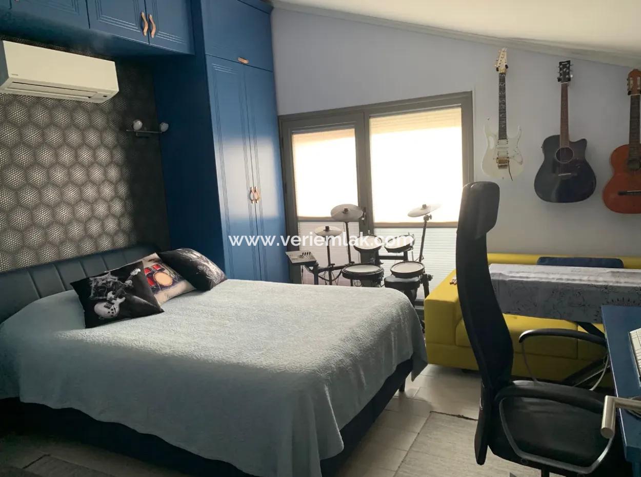Private Villa With Terrace And Winter Garden In A Corner Location In Saygin Stil Yali