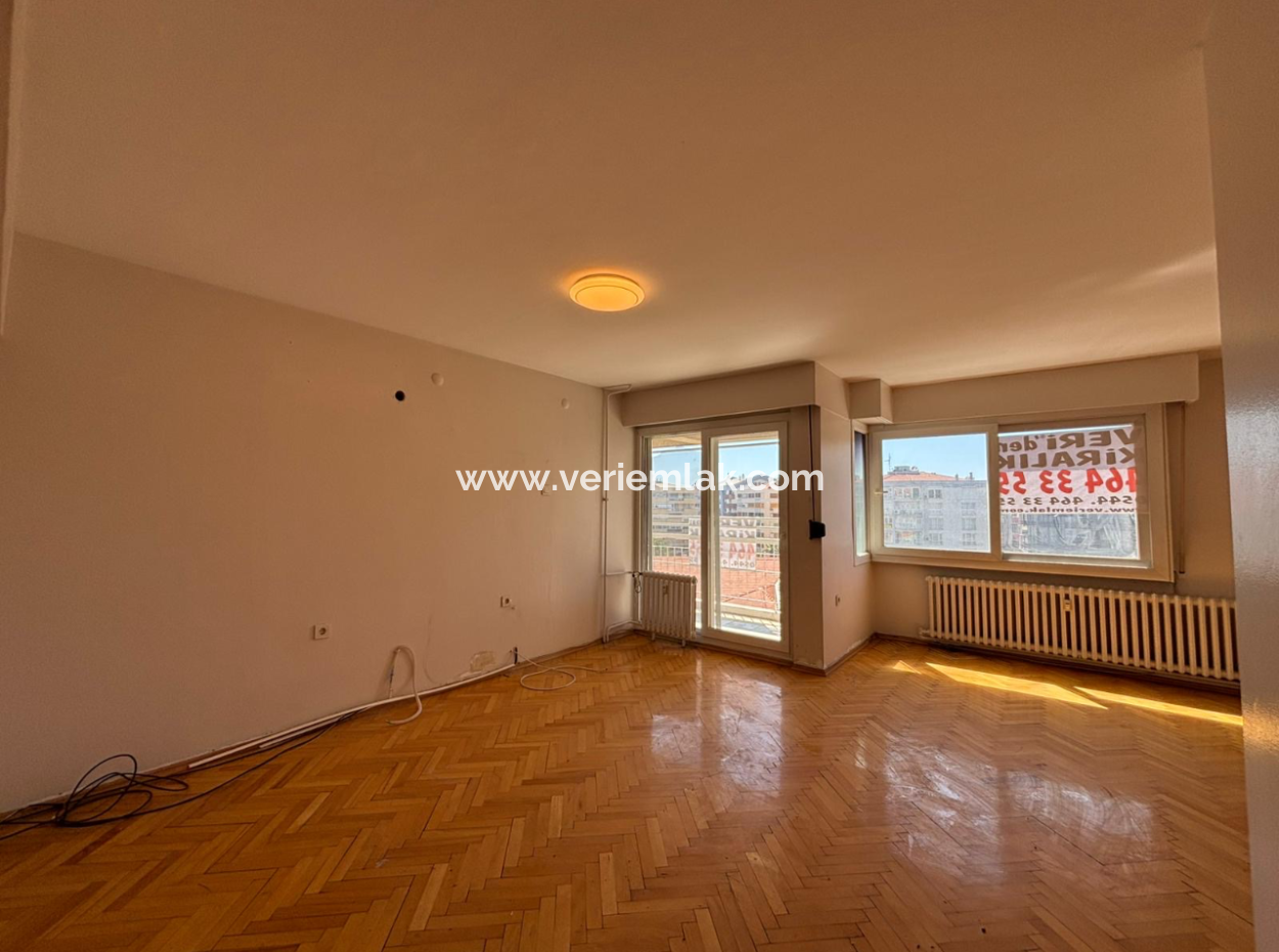 Alsancak Gazi School Opposite Open Front 3 1 Well-Kept Flat For Rent