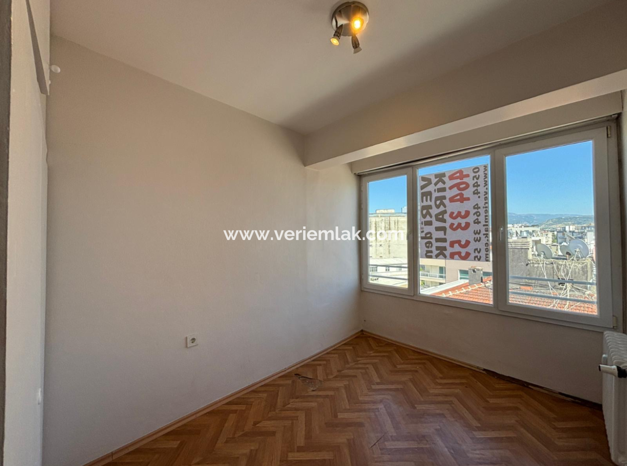 Alsancak Gazi School Opposite Open Front 3 1 Well-Kept Flat For Rent