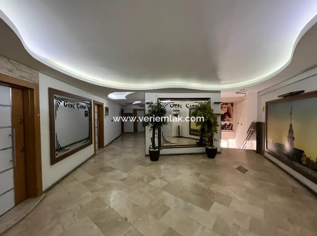 Corner Office For Rent At The Entrance Of Seferihisar Marketplace With Secretariat, 2 Rooms, Separate Kitchen And En-Suite Bathroom!