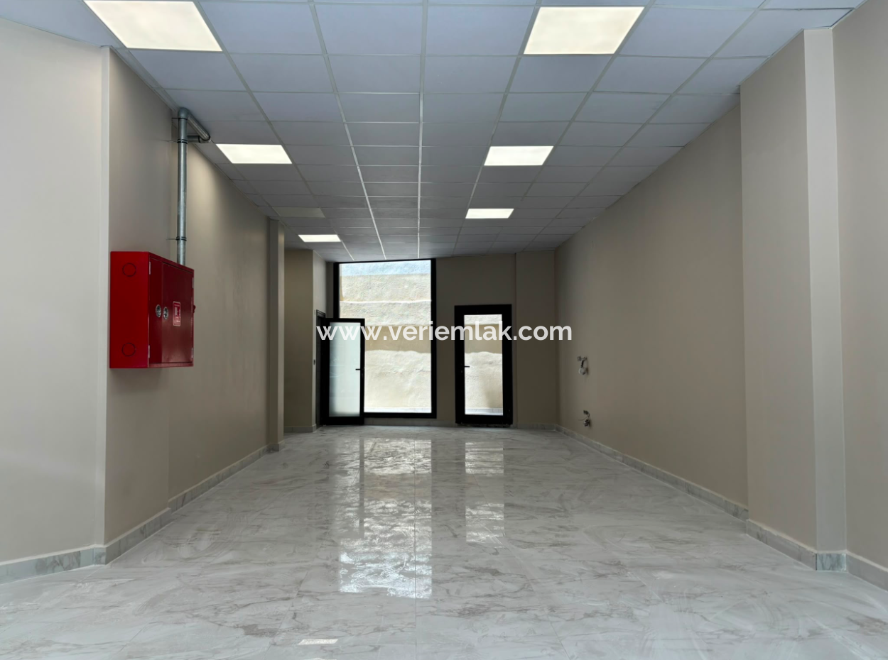 Alsancakswiss Hotel Karşisinda70M2 Free Shop For Rent With Net Wc