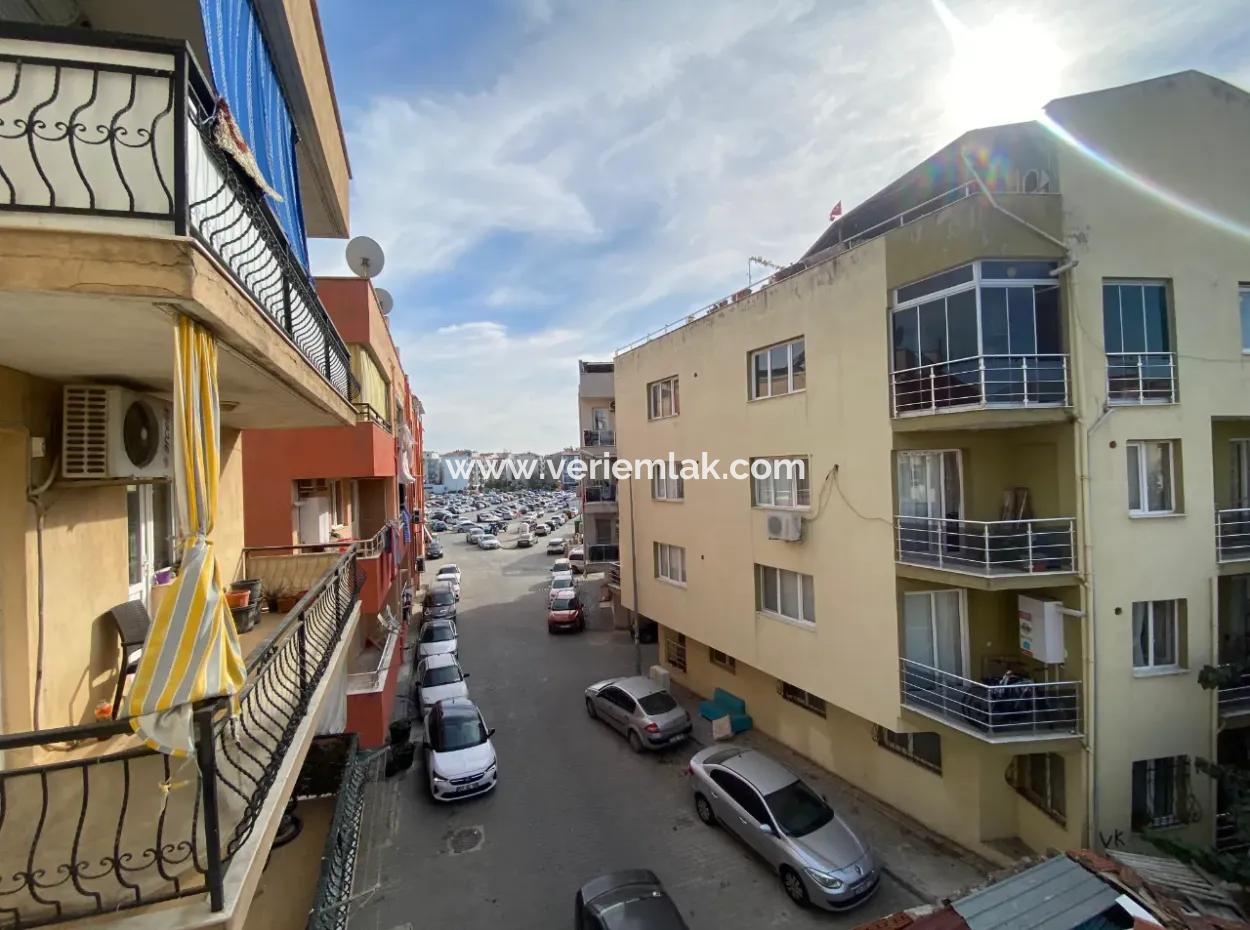 2 1 Separate Kitchen Flat For Rent In A Central Location In Seferihisar Pazaryeri