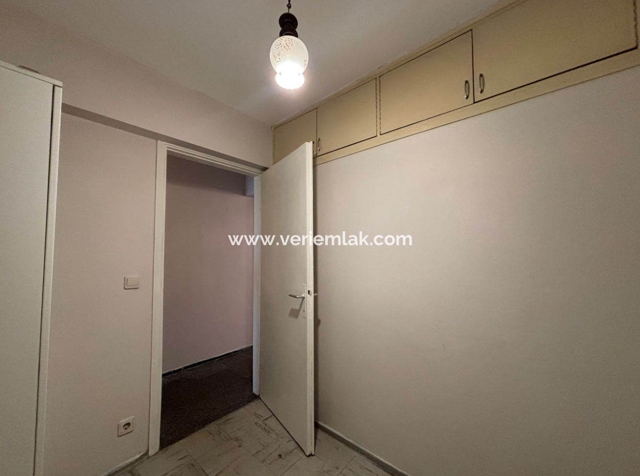 3 1 2Nd Floor 100M2 Flat For Rent Close To Alsancak Gündoğdu Square