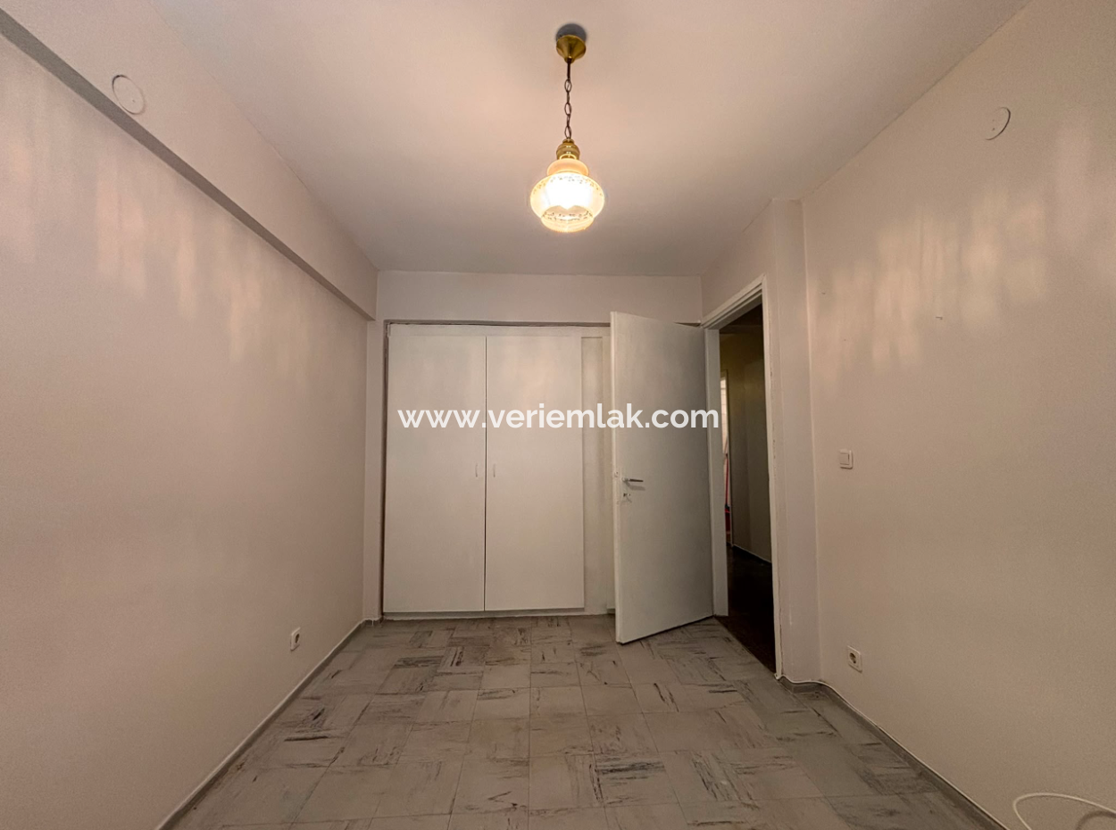 3 1 2Nd Floor 100M2 Flat For Rent Close To Alsancak Gündoğdu Square