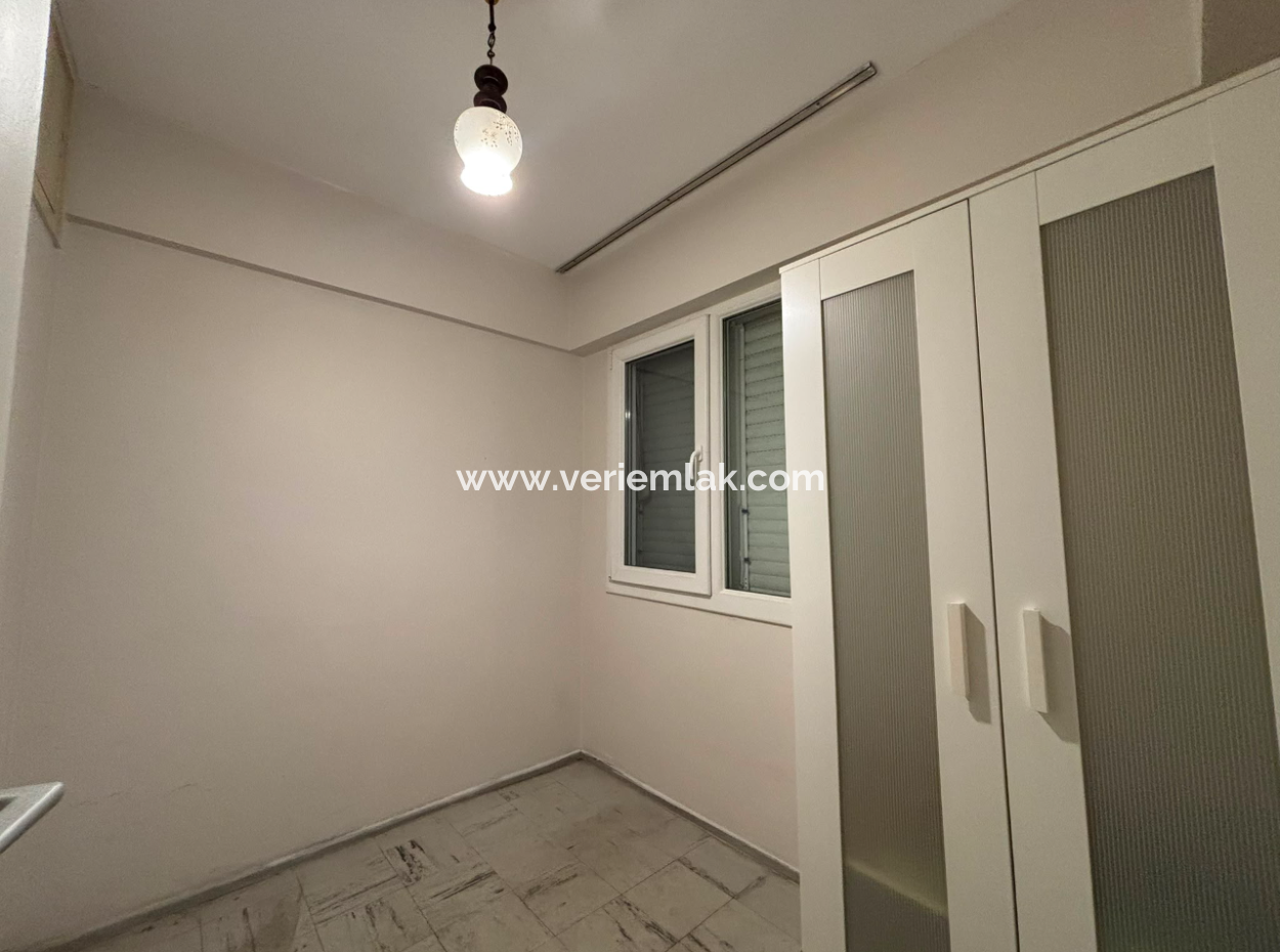 3 1 2Nd Floor 100M2 Flat For Rent Close To Alsancak Gündoğdu Square