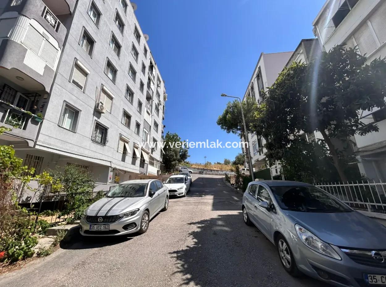 3 1 Flats With Natural Gas, Well-Maintained And Centrally Located In Buca Efeler