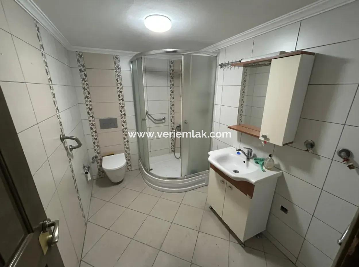 Apartment For Rent With Wide Front To İzmir Kültürpark On Alsancak Mustafa Bey Street 3 1 140M2